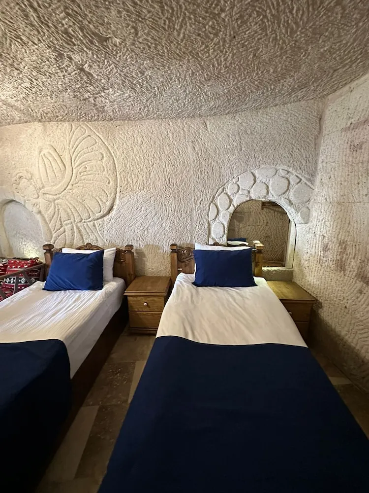 Family Cave Suites