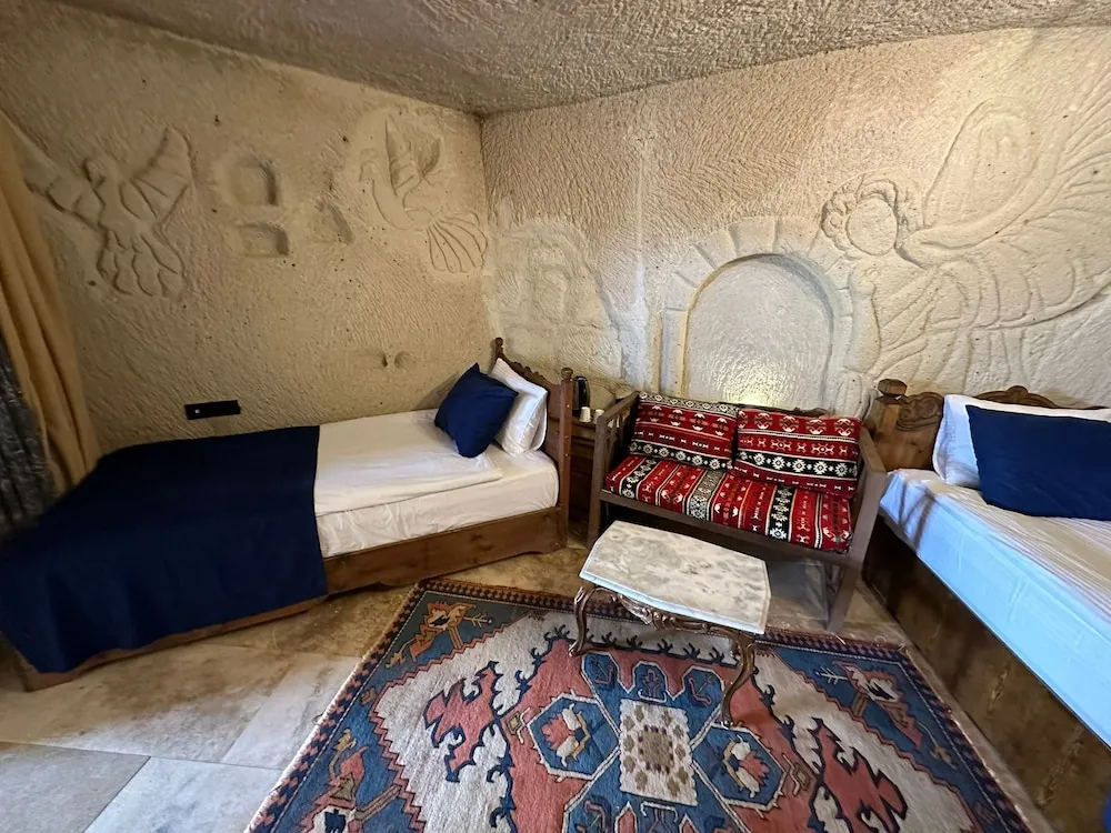 Family Cave Suites