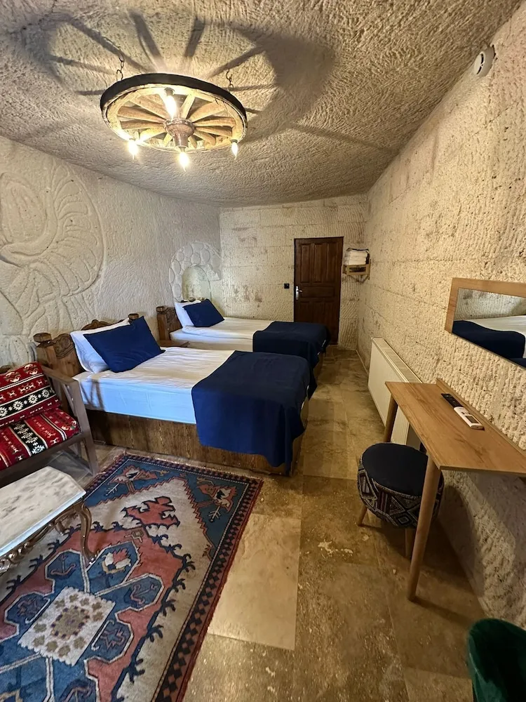 Family Cave Suites