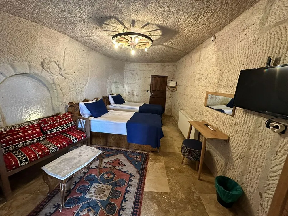 Family Cave Suites