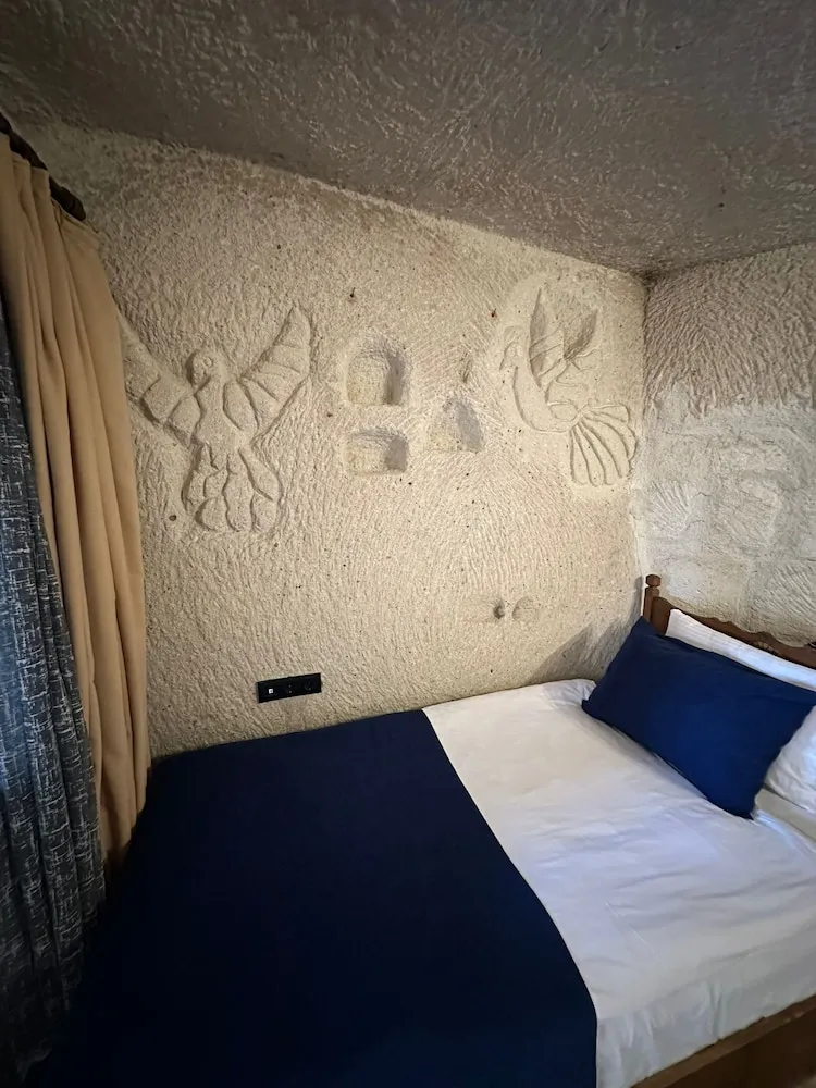 Family Cave Suites