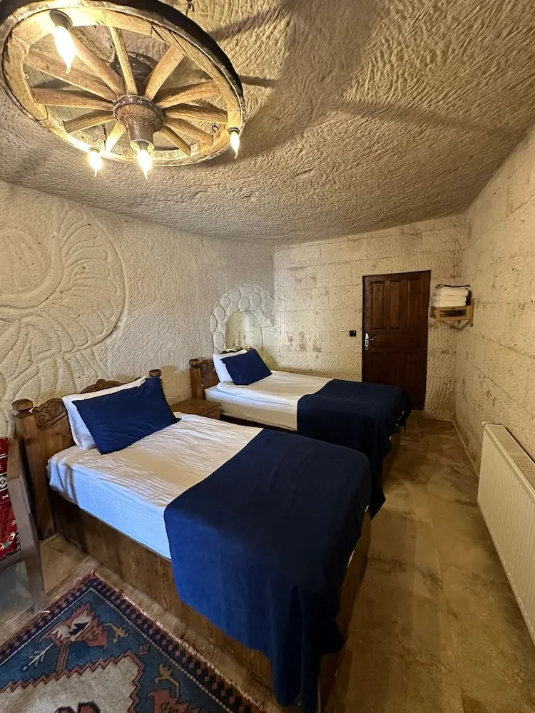 Family Cave Suites