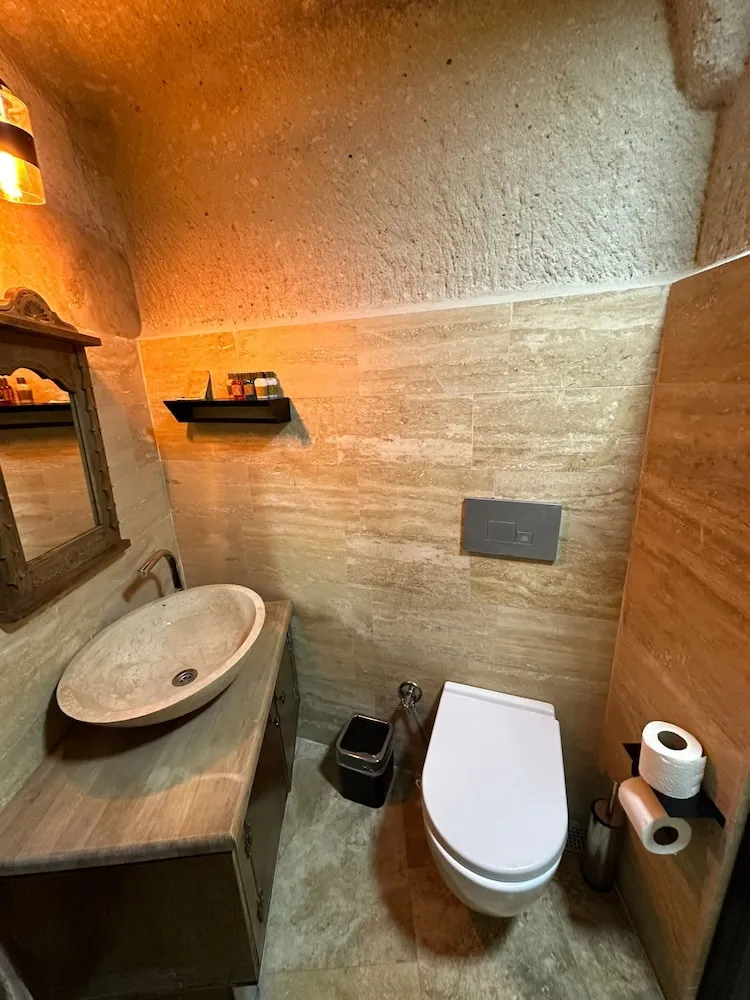 Family Cave Suites
