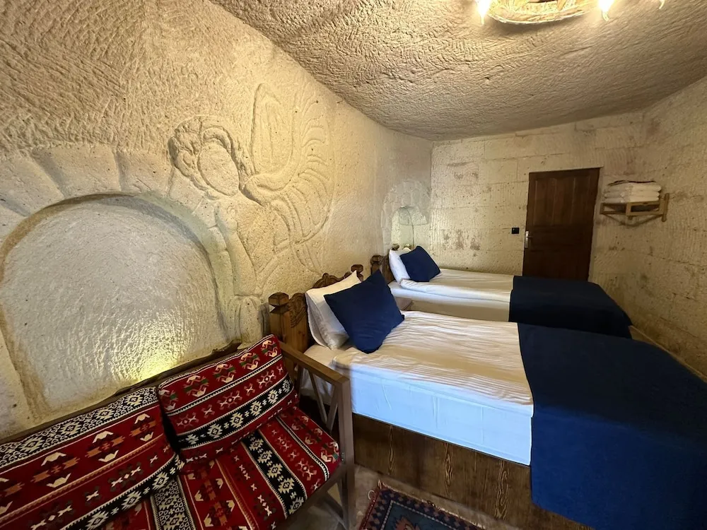 Family Cave Suites