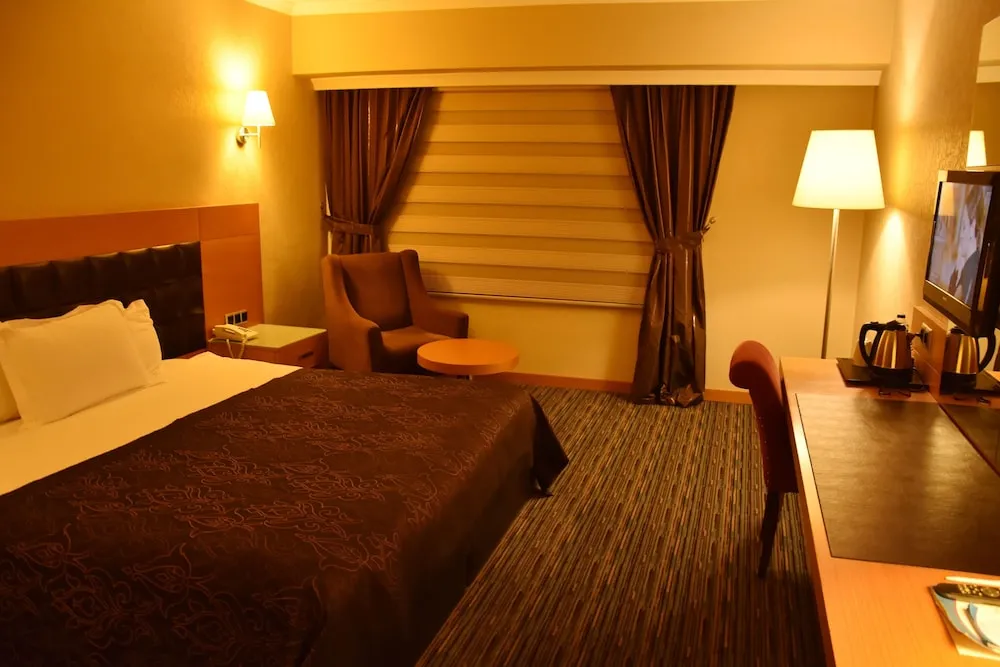 Luxury Oda