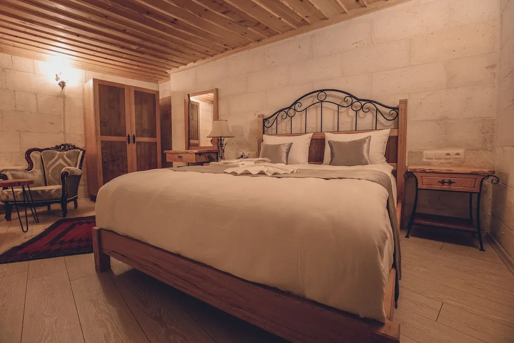 Standard Tek Büyük Yataklı Oda