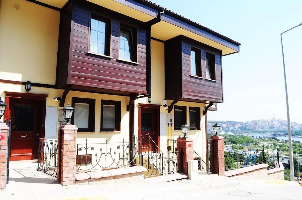 Mavi Haliç Apartments