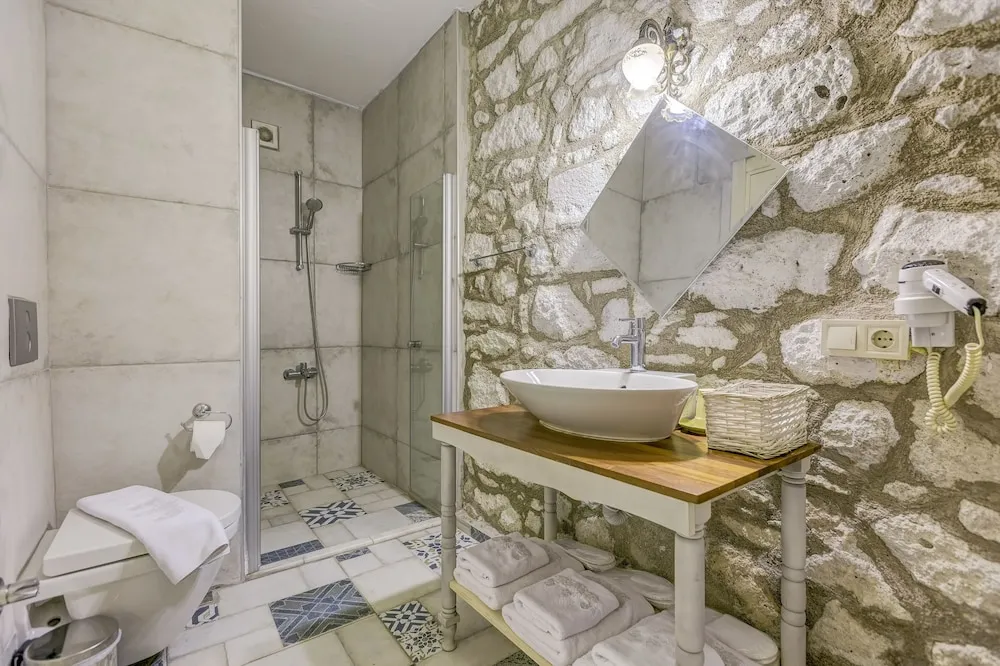 Design Tek Büyük veya İki Ayrı Yataklı Oda