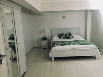 İstiklal Apartments