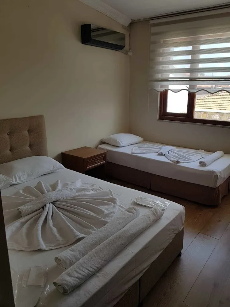 Standard Tek Büyük Yataklı Oda