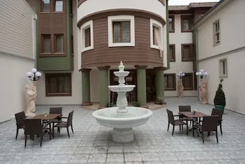 Çeşmeli Konak Hotel