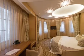 Çeşmeli Konak Hotel