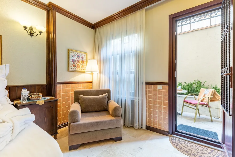 Double Room with Private Hammam & Garden-Ground Floor 20m2