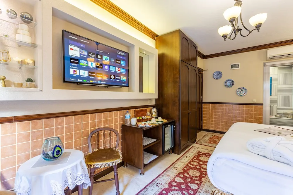 Double Room with Private Hammam & Garden-Ground Floor 20m2