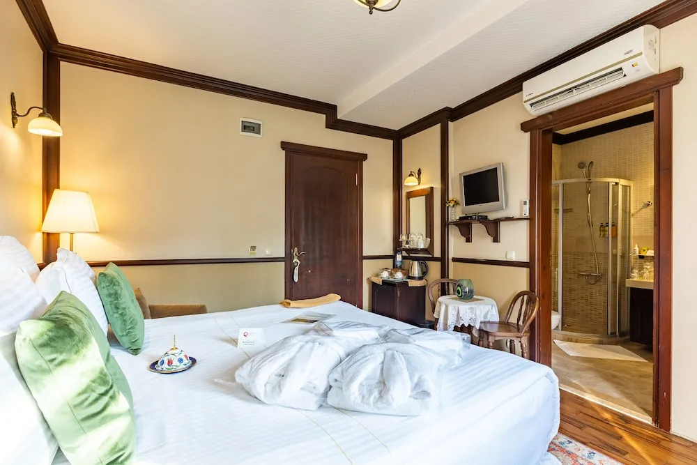 Superior Double Room with Terrace -15m2