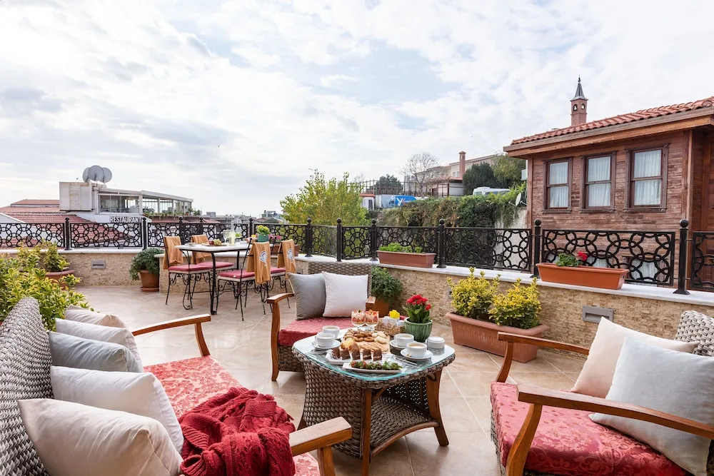 Two-Bedroom Apartment with Private Terrace and Private Hammam for 4 adults - Annex building