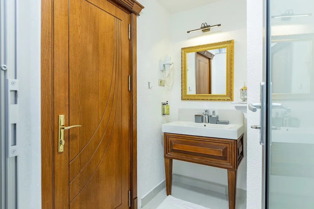 Deluxe Triple with Private Hammam - Annex Building- 30m2