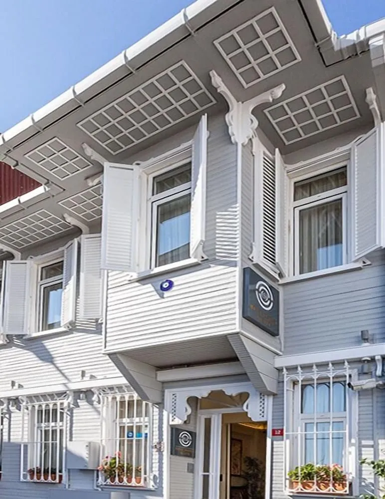 Deluxe Triple with Private Hammam - Annex Building- 30m2