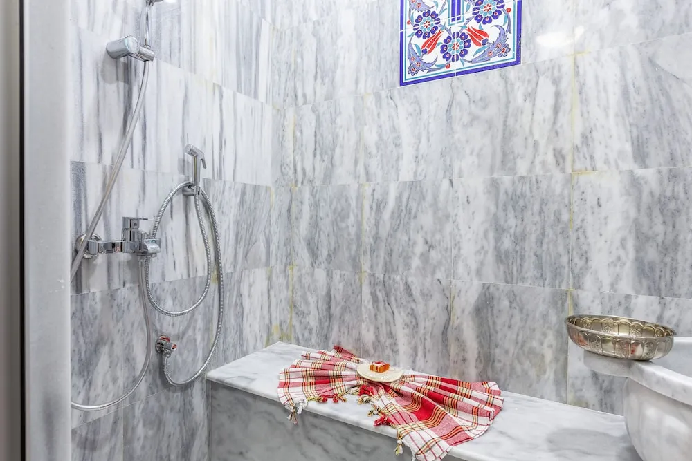 Deluxe Triple with Private Hammam - Annex Building- 30m2