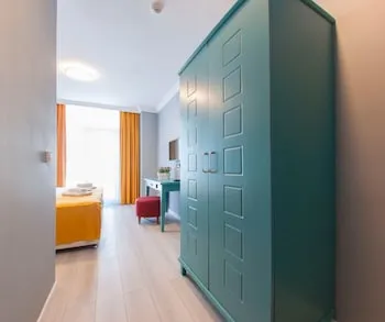 Room Room Motel