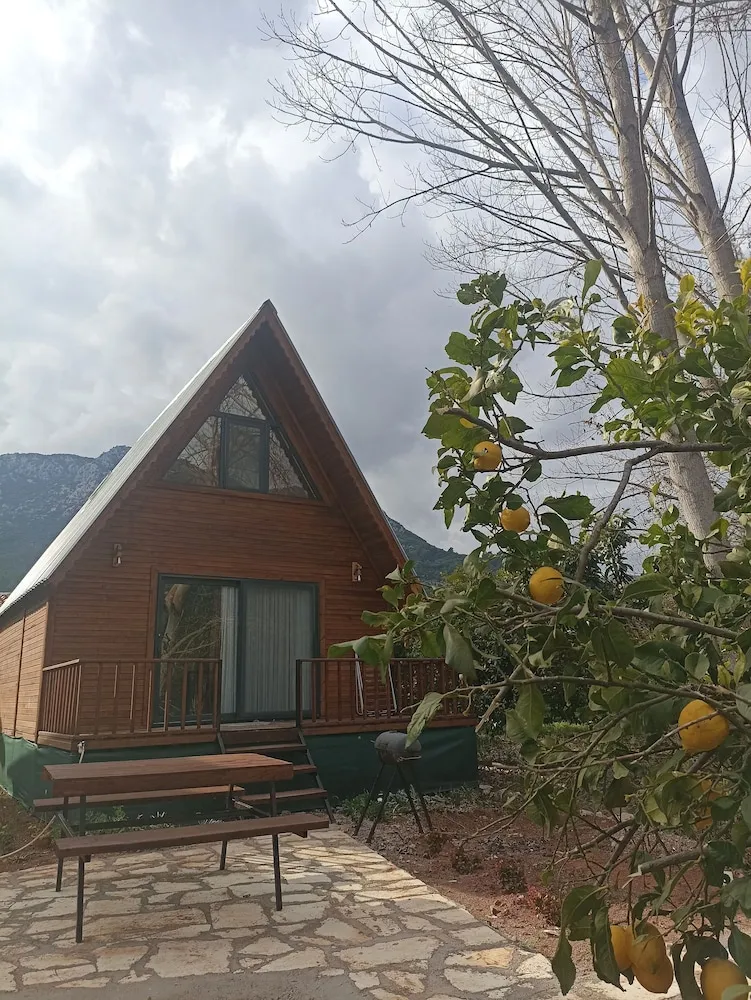 Comfort Bungalov, Avlu Manzaralı