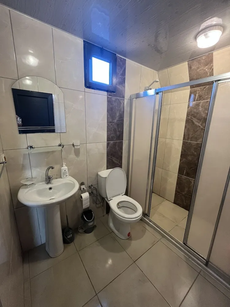 Comfort Bungalov, Avlu Manzaralı
