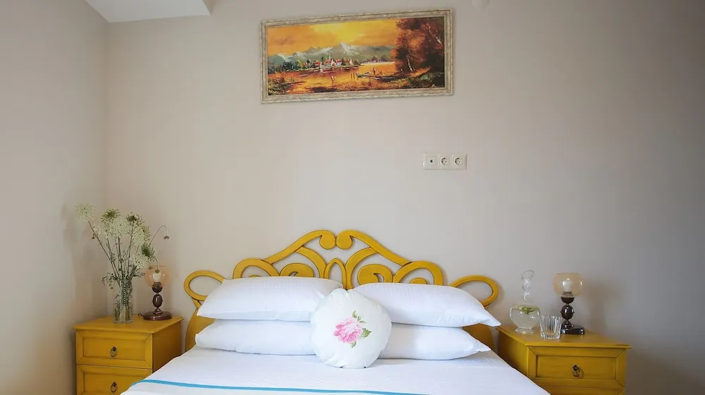 Romantic Tek Büyük Yataklı Oda, 1 Büyük (Queen) Boy Yatak, Balkon, Deniz Manzaralı