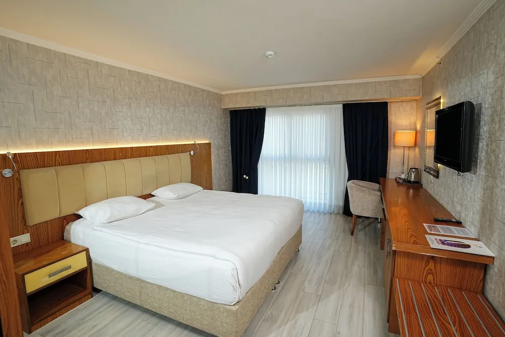 Standard Rooms with French Bed