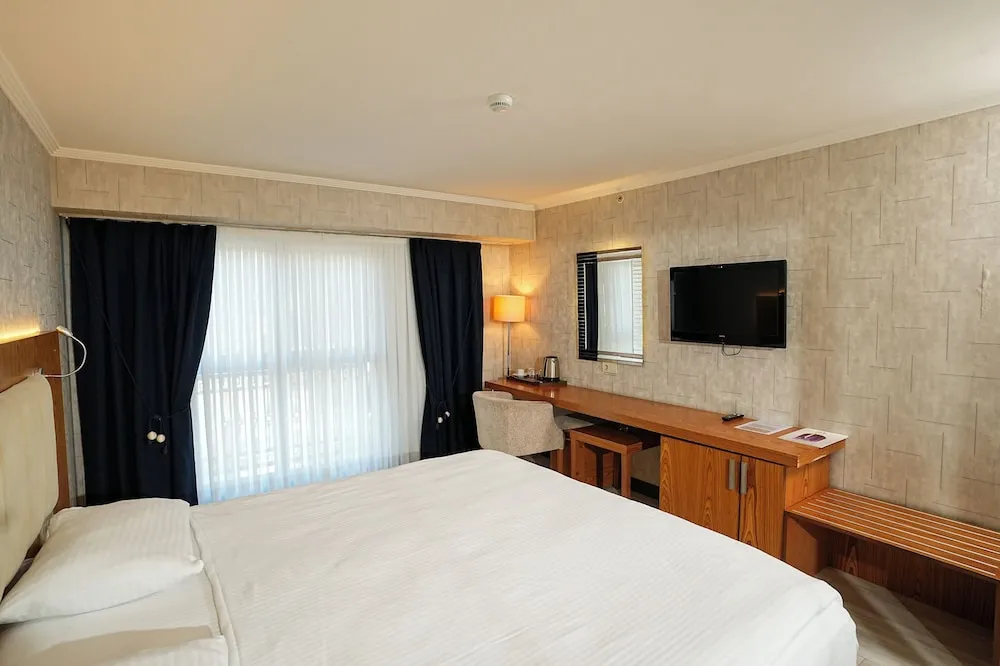 Standard Rooms with French Bed