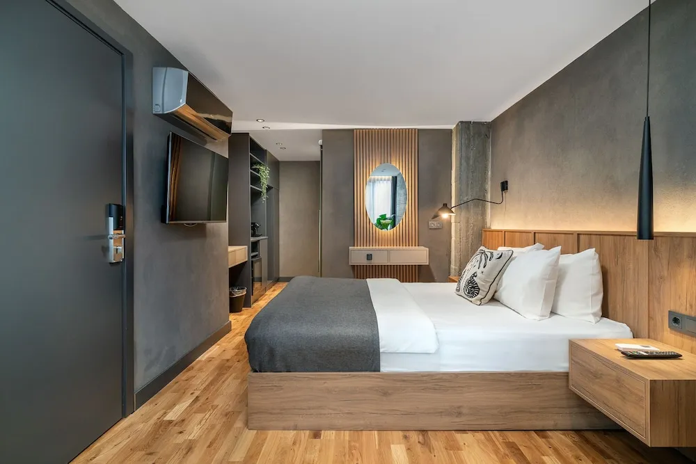Design Tek Büyük Yataklı Oda