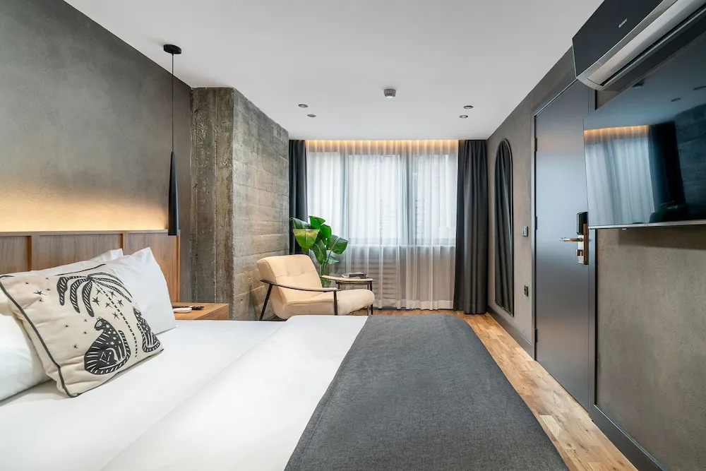 Design Tek Büyük Yataklı Oda