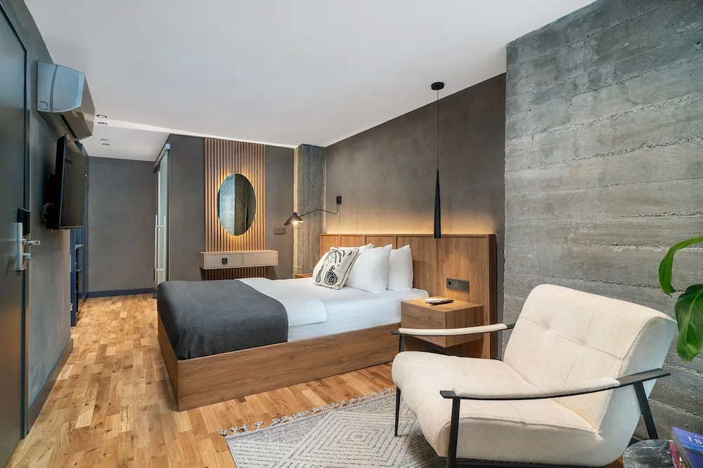 Design Tek Büyük Yataklı Oda