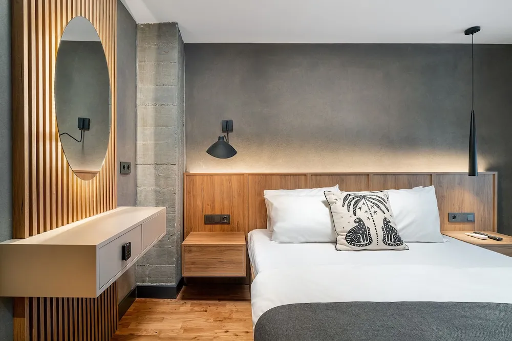 Design Tek Büyük Yataklı Oda
