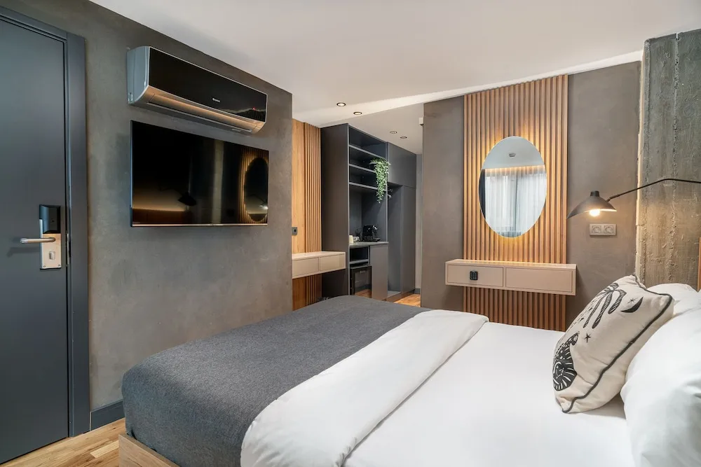 Comfort Tek Büyük Yataklı Oda