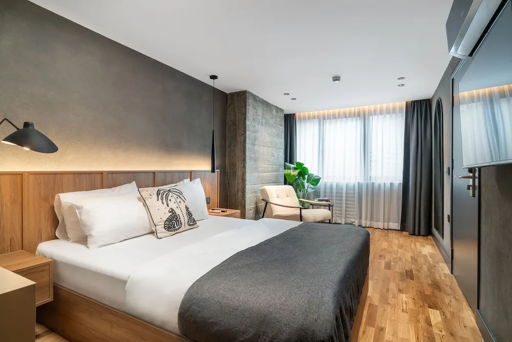Comfort Tek Büyük Yataklı Oda
