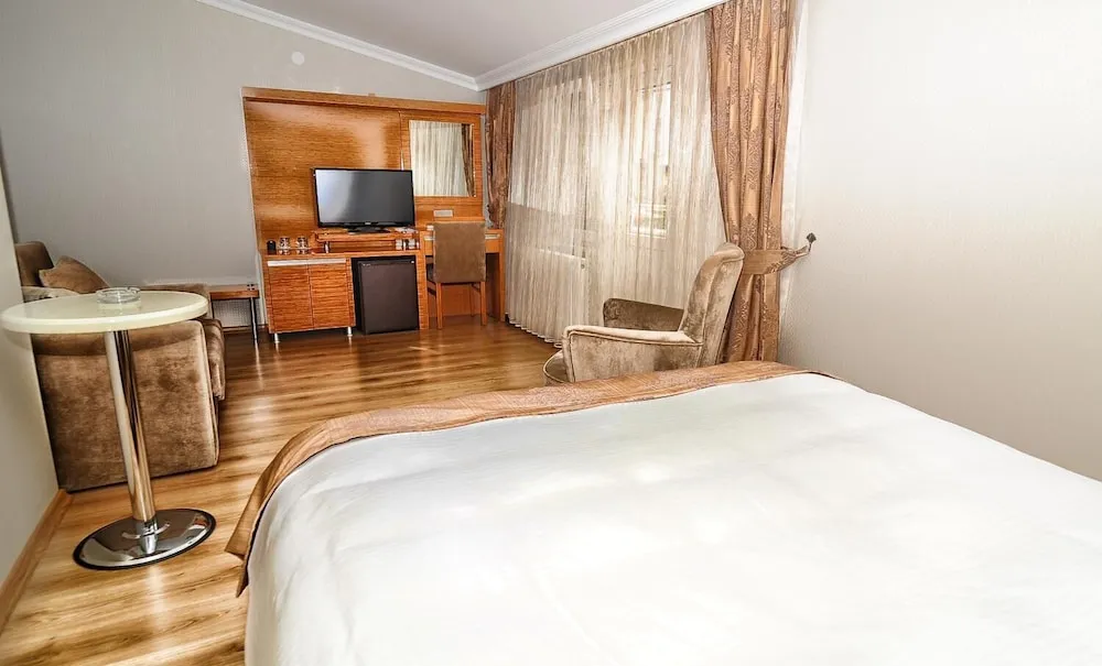 Deluxe Tek Kişilik Oda