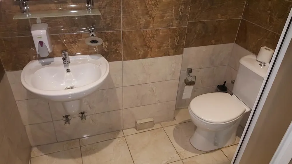 Economy Tek Büyük Yataklı Oda