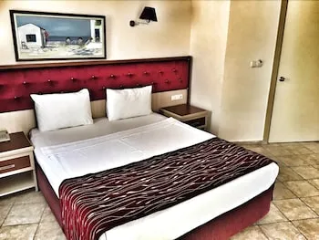 Calipso Beach Turunç Hotel