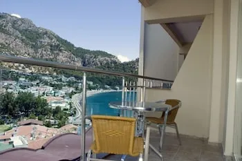 Calipso Beach Turunç Hotel