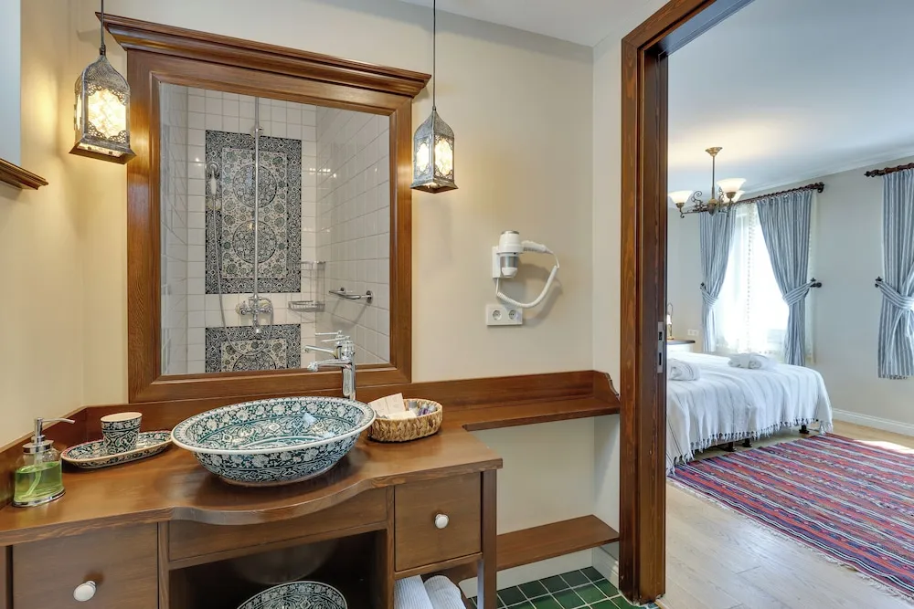 Deluxe Tek Büyük veya İki Ayrı Yataklı Oda, Şehir Manzaralı