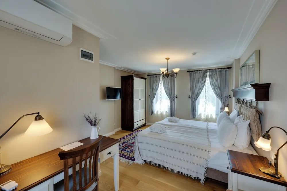 Deluxe Tek Büyük veya İki Ayrı Yataklı Oda, Şehir Manzaralı
