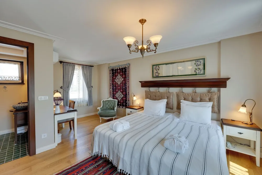 Deluxe Tek Büyük veya İki Ayrı Yataklı Oda, Şehir Manzaralı