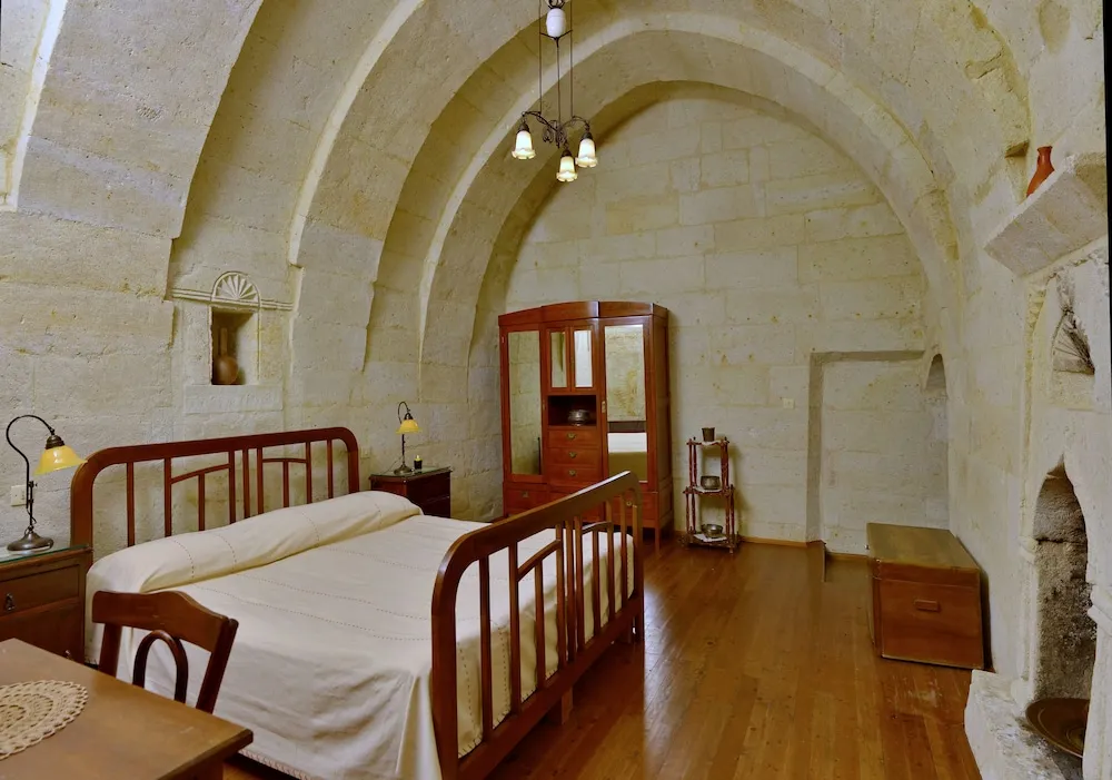 Luxury Stone - Arch House