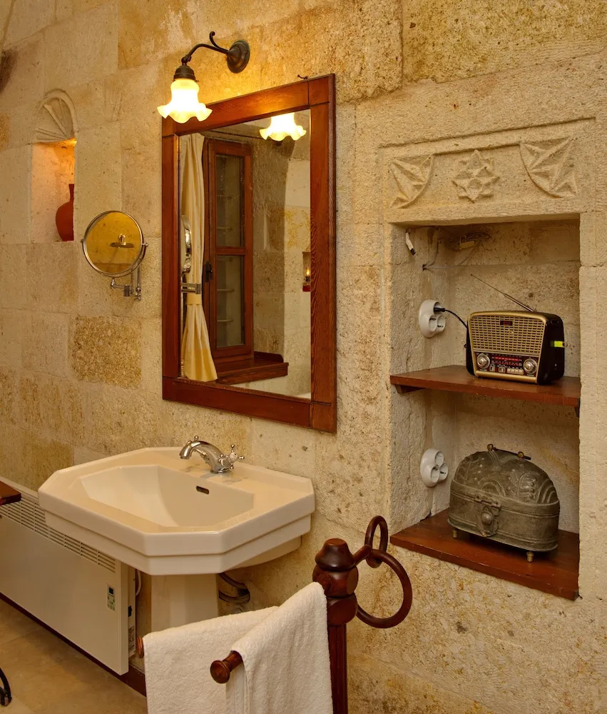 Luxury Stone - Arch House