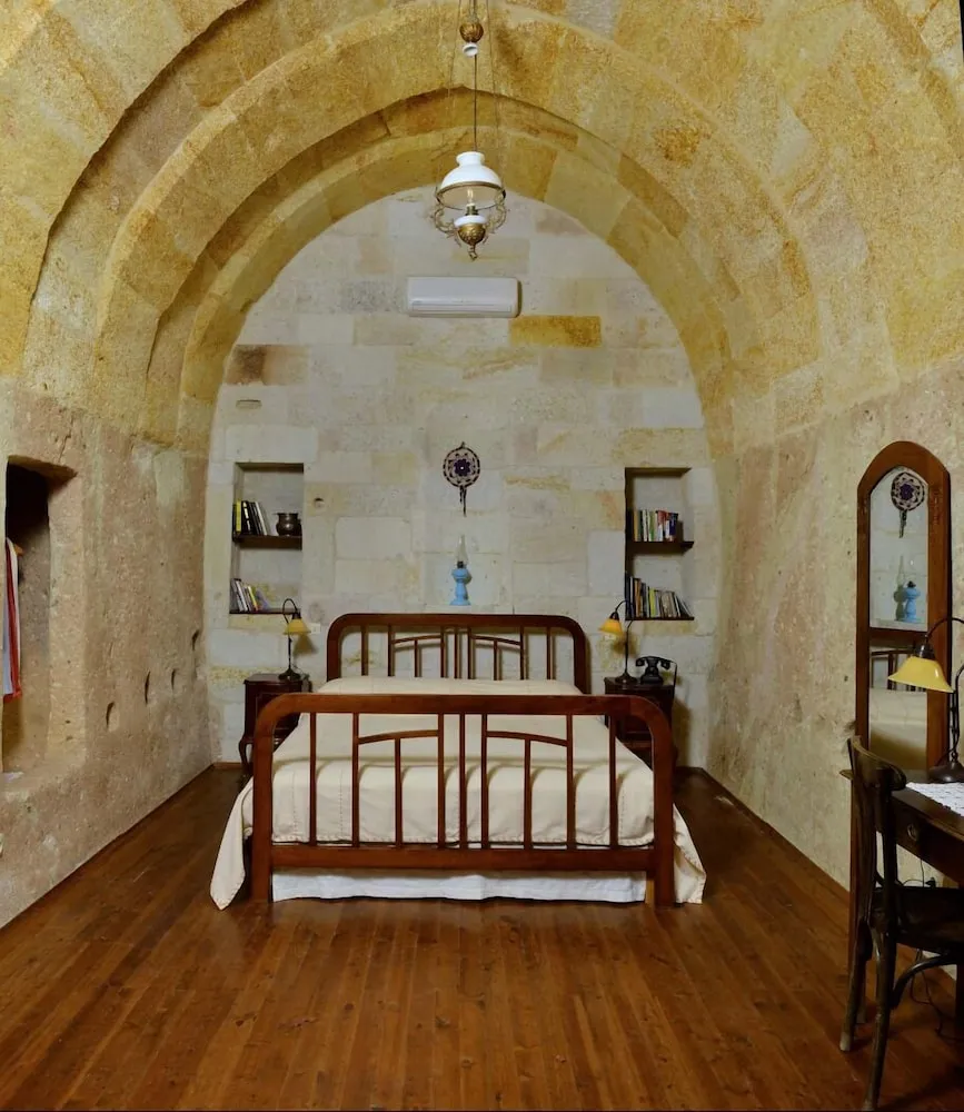 Luxury Stone - Arch House