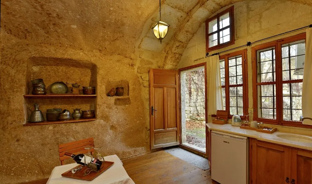 Tunnel Cave House