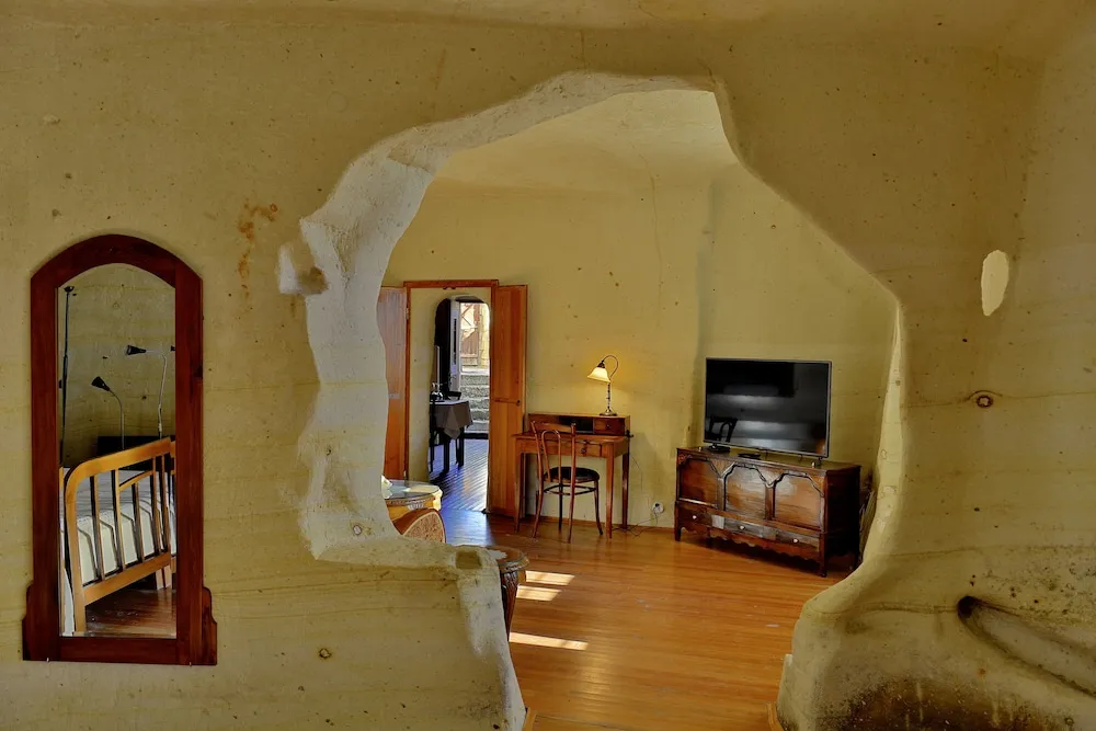 Luxury Cave House