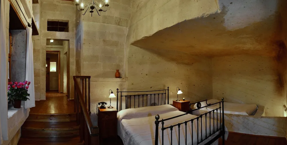 Labyrinth Cave House