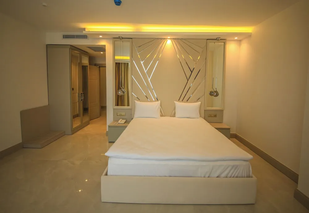 Premium Oda, 1 En Büyük (King) Boy Yatak, Sigara İçilmez, Şehir Manzaralı