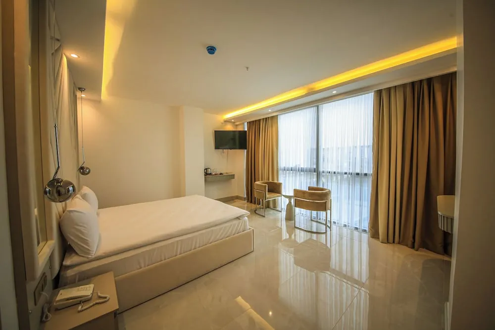 Premium Oda, 1 En Büyük (King) Boy Yatak, Sigara İçilmez, Şehir Manzaralı